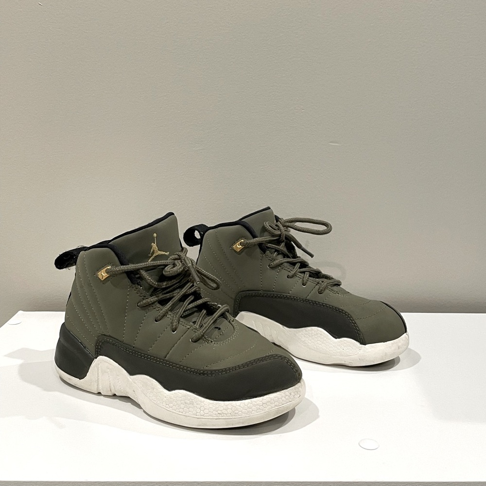 Nike Air Jordan 12 Retro Chris Paul Class Of 2003 Olive Green SZ 11.5C